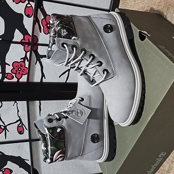 Timberland Boots Heritage Floral NWB Size 6 - Picture 1 of 9